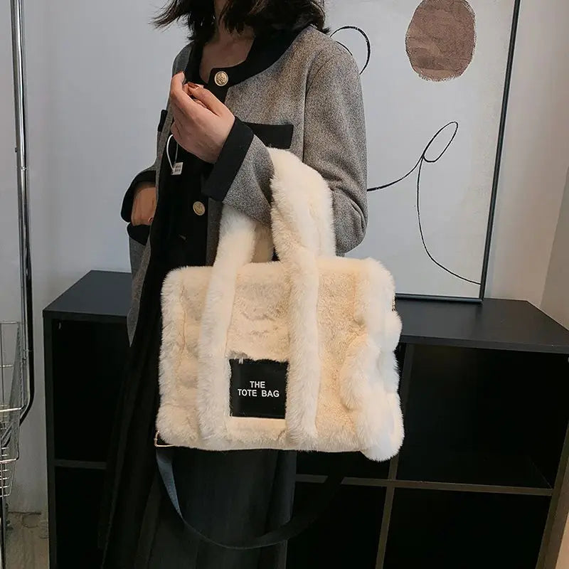 Sac Fourre-tout Peluche Violet Lettres Femme