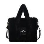 Sac Fourre-tout Peluche Noir Lettres
