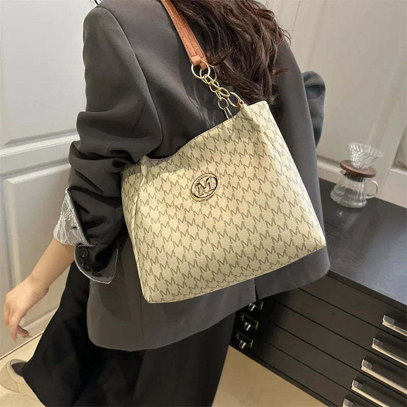 Sac Fourre-tout Polyvalent Motif Monogramme Chic