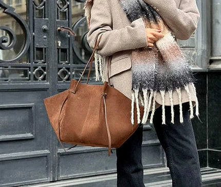Sac Fourre-tout Chic Effet Daim Ailée