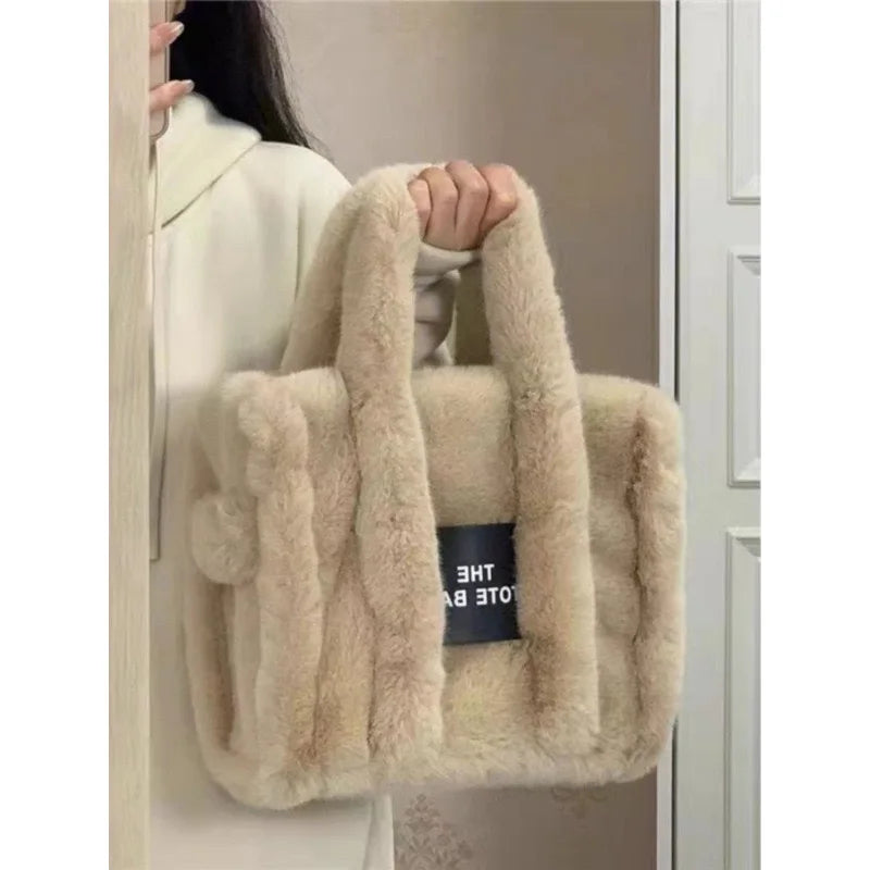 Sac Fourre-tout Rose Fausse Fourrure Lettres